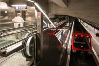 La huelga obliga a regular pasaje en el Metro de Barcelona y a desviar autobuses