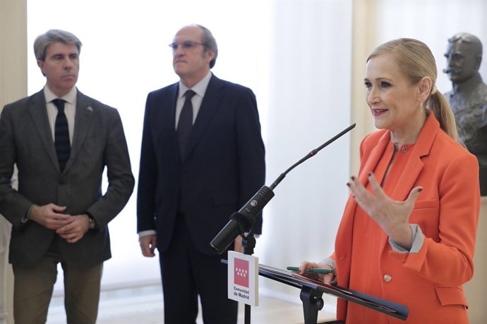 Gabilondo con Ángel Garrido y Cristina Cifuentes