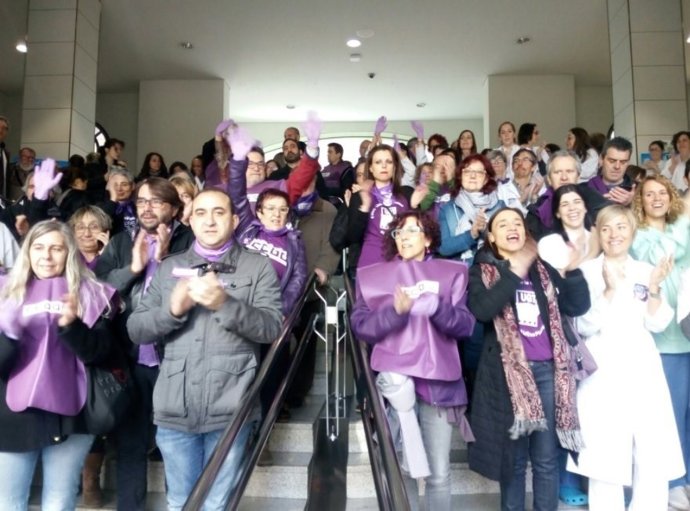 Concentració a l'Hospital Clínic amb C.Ros i J.Pacheco