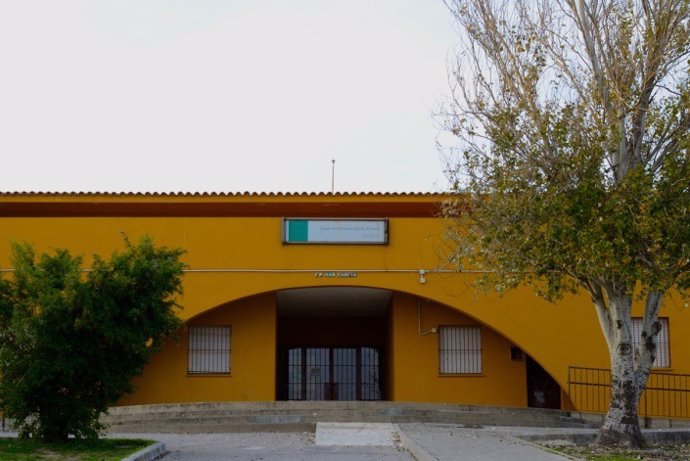 Nota Y Foto Sobre Ampliación Colegios Algecireños San García Y Caetaria
