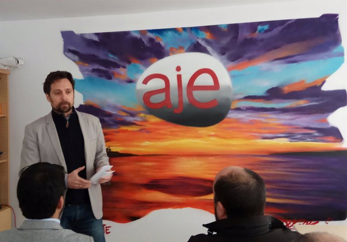 Enrique de Hoyos presidente de AJE Málaga empresarios emprendedores 