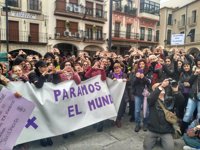 Cientos de personas se concentran en Badajoz, Cáceres, Mérida y Plasencia en el marco de la huelga feminista