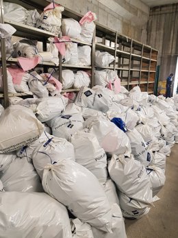 El Port de Barcelona destrueix més de 12.000 productes de venda ambulant