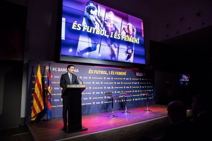 Bartomeu y el Barça se comprometen a llegar a la "plena igualdad" de género en e