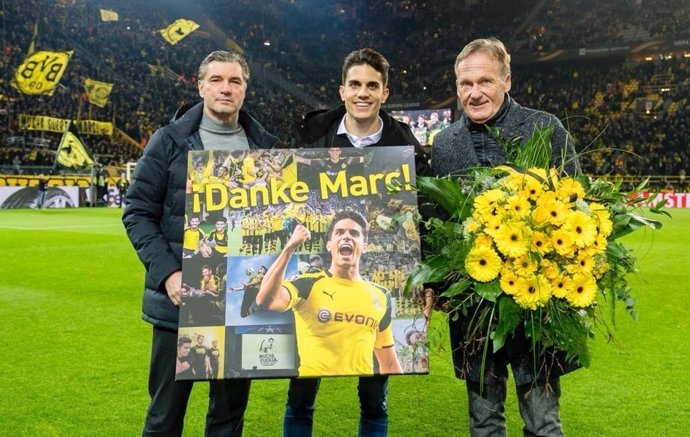 Marc Bartra, homenajeado por el Borussia Dortmund
