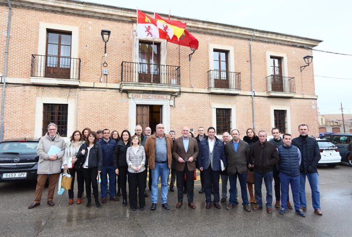 Reunión de alcaldes con la Diputación en La Seca (Valladolid)