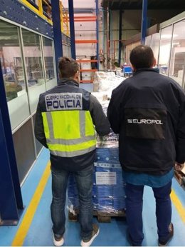 Nota De Premsa Amb Fotografia I Imatges: "Detingudes Sis Persones Per la Distri
