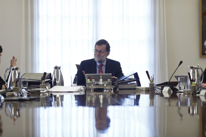Rajoy presideix la reunió del Consell de Ministres