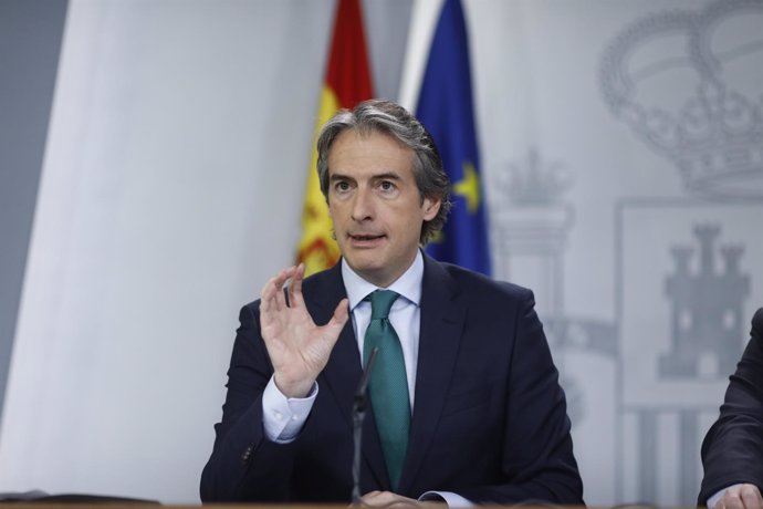 Iñigo de la Serna en rueda de prensa tras la reunión del Consejo de Ministros