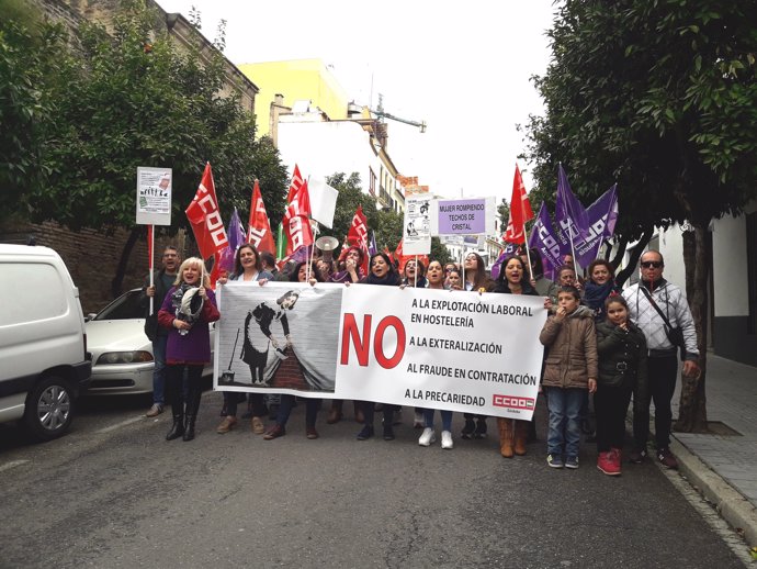 Manifestación de las camareras de piso del Grupo Hotusa