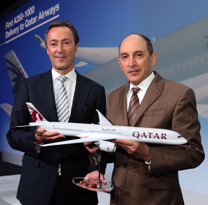 Entrega del primer A350-100 a Qatar Airways