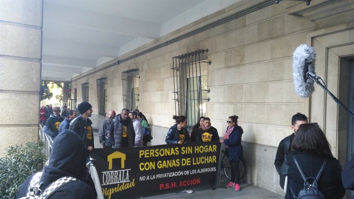 Concentración de apoyo a los detenidos por el desalojo