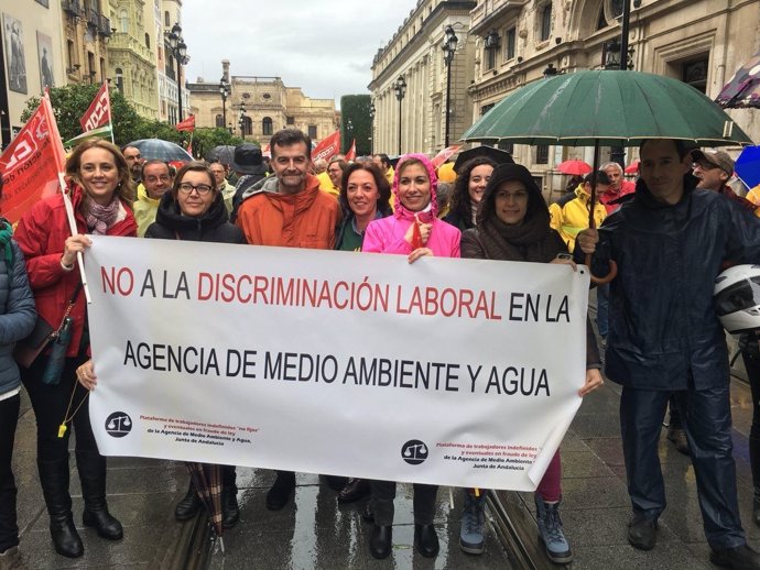 Antonio Maíllo participa en manifestación de trabajadores de Amaya