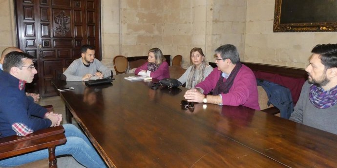 Reunión de IU con el comité de empresa de la Gerencia de Urbanismo de Sevilla