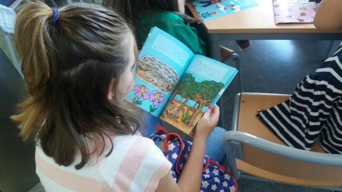 Una publicación infantil busca concienciar en la conservación de la jara 