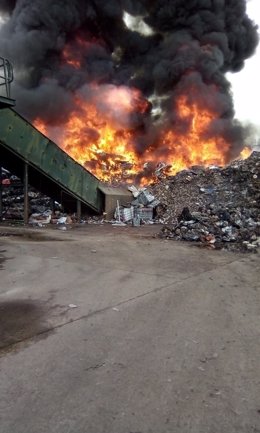 Incendio en el Parque Tecnológico de Reciclado.