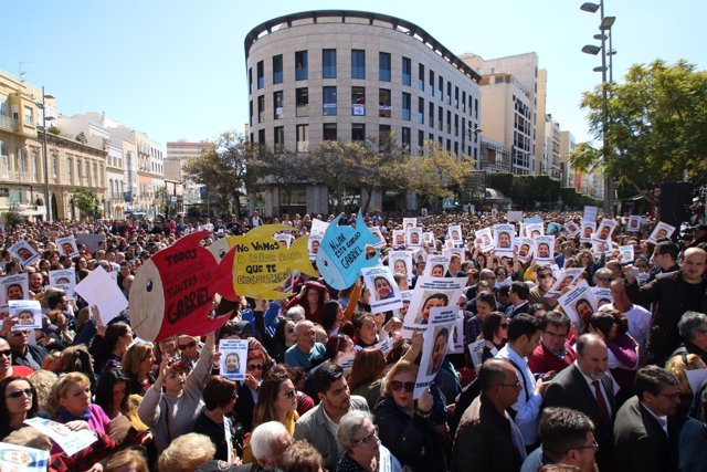En Almería, Concentración En Puerta Purchena Convocada Por Los Padres De Gabriel