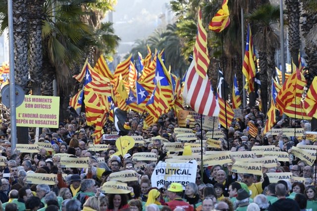 Manifestación de la ANC en Barcelona con el lema 'República, ahora'