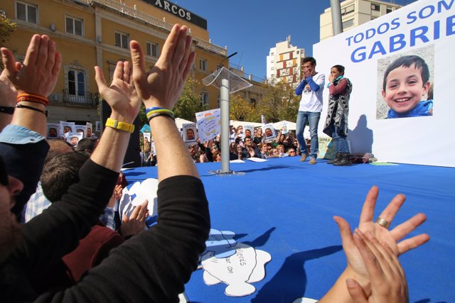 Concentración en Almería convocada por los padres de Gabriel Cruz