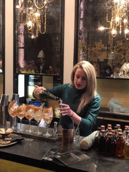 Leanne Favre, ganadora semifinal de Nueva York Cava Mixology Competition