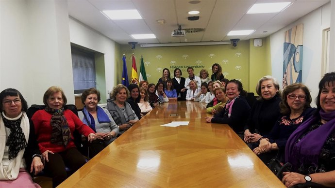 El Hospital Macarena activa el programa 'Ponte guapa, te sentiras mejor'