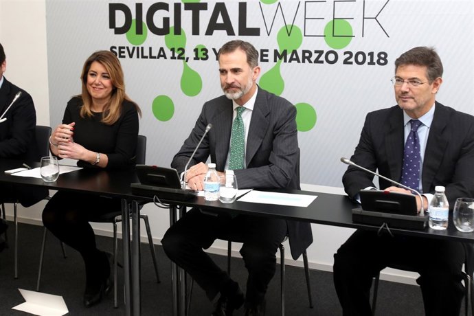 El Rey Felipe VI entre Susana Díaz y Rafael Catalá en Andalucía Digital Week