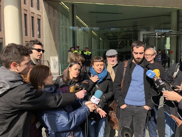 Maria Rovira (CUP) y su abogado David Aranda