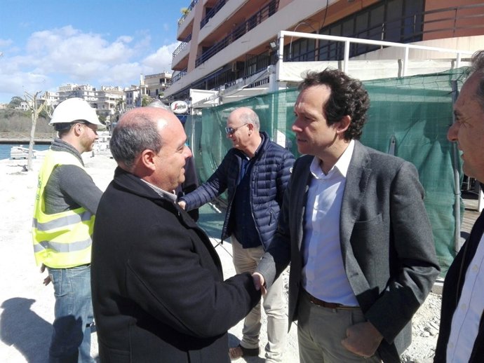 Marc Pons visita las obras del Moll des Riuet (Porto Cristo)