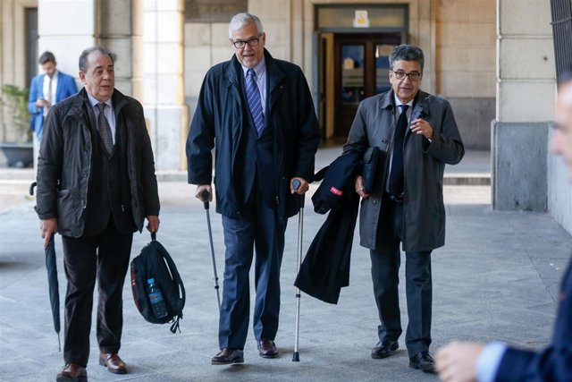 El ex interventor general de la Junta Manuel Gómez entrando en la Audiencia