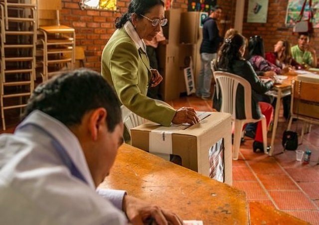 Votación de elecciones en Colombia