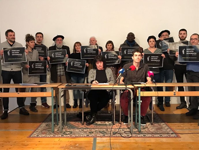 Convocan una concentración en protesta por sentencisa del TC.