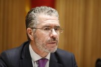 Granados denuncia ante los diputados que el objetivo de la investigación sobre el PP es "dilapidar" al partido