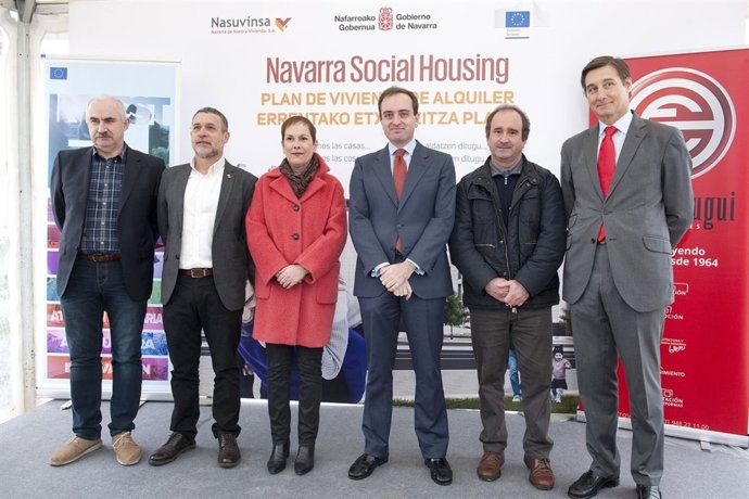 Uxue Barkos, en el inicio de obras de Navarra Social Housing.