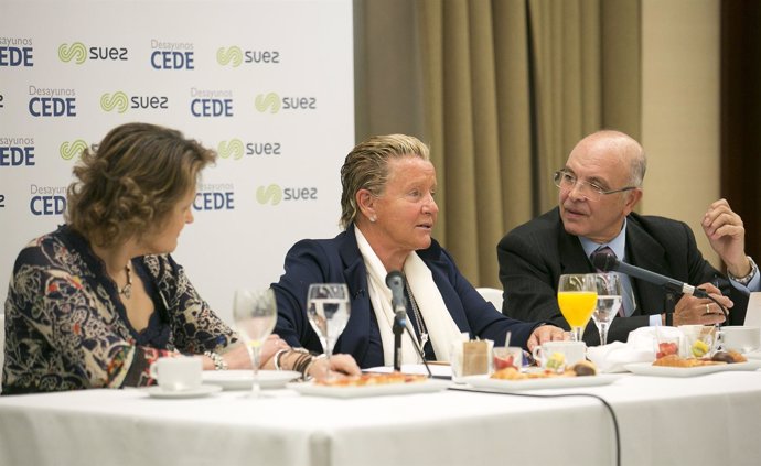 Presidenta de Eulen, María José Álvarez, en desayunos CEDE 