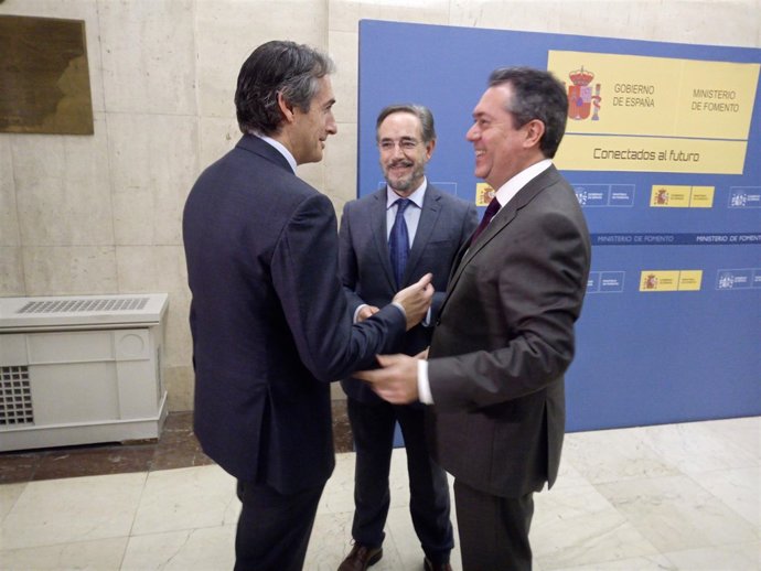 Iñigo de la Serna, con Felipe López y Juan Espadas sobre el metro de Sevilla