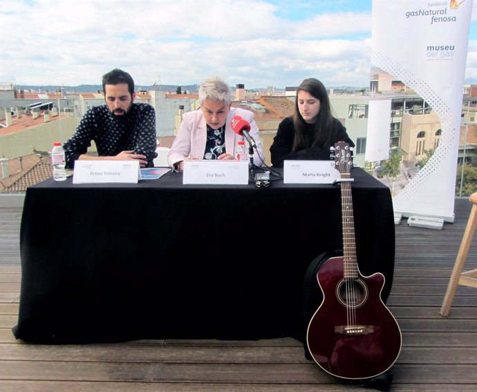 Arnau Solsona, Eva Buch y Marta Knight presentan los Vermuts Embassa't