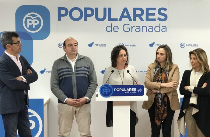 Rueda de prensa en la sede del PP de Granada