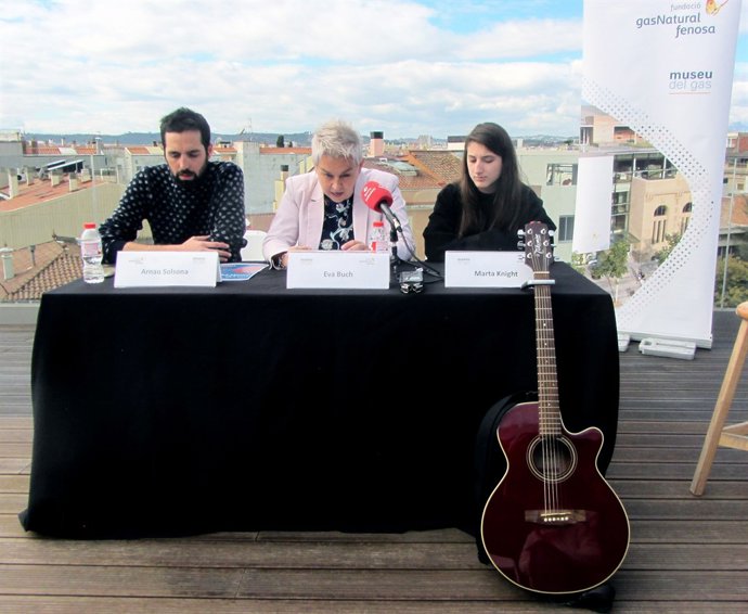 Arnau Solsona, Eva Buch i Marta Knight presenten els Vermuts Embassa't