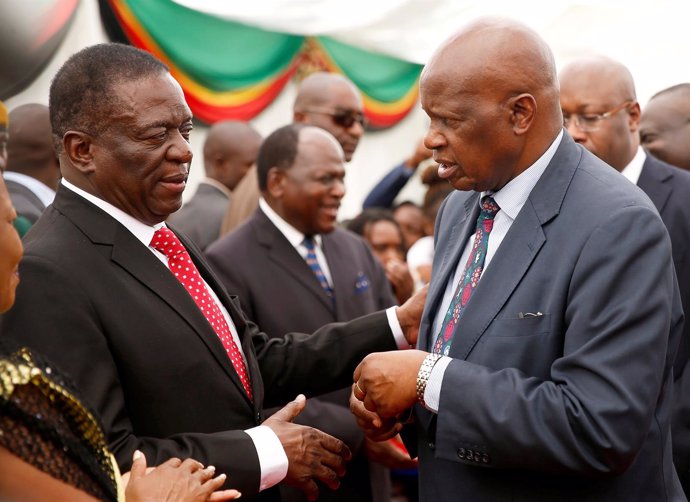 El presidente de Zimbabue, Emmerson Mnangagwa, constituye su Gobierno