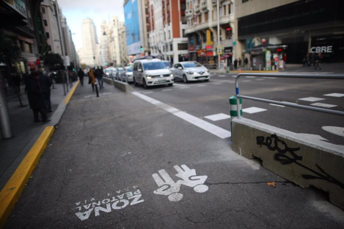 Semipeatonalización y restricción a dos carriles en la calle Gran Vía de Madrid