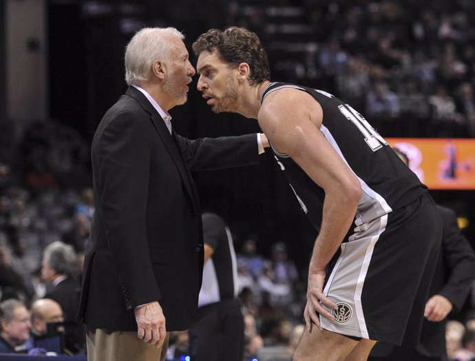 Gregg Popovich y Pau Gasol (San Antonio Spurs)