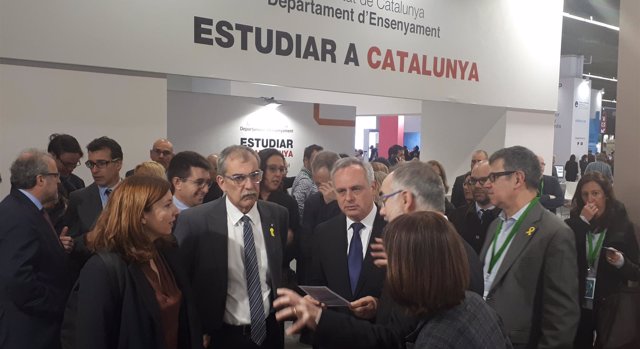 L.Ortiz, P.Villòria, L.Baulenas y A.Navarro en la visita Salón de la Enseñanza