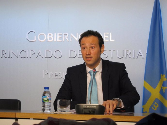 El consejero de Presidencia, Guillermo Martínez, en rueda de prensa 