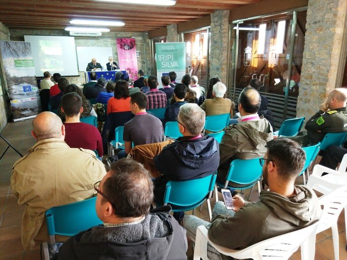 Nota, Fotos Y Audio: Cumbre Contra Las Especies Invasoras En Los Ríos