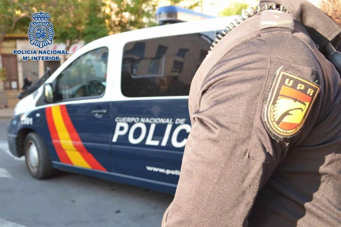 La Policía Nacional Detiene A Un Individuo Por Robar Y Agredir A Una Menor De Ed