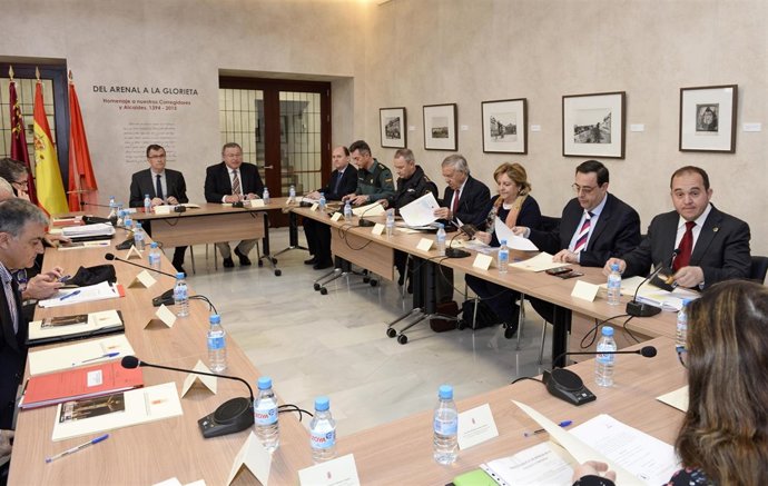 JUNTA DE SEGRUIDAD CON DELEGADO Y ALCALDE