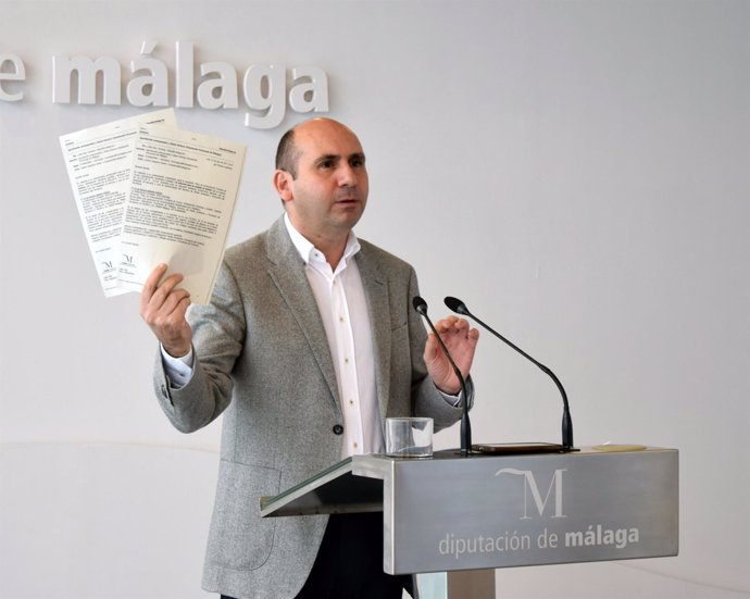 El portavoz del PSOE de Málaga Francisco Conejo en la Diputación