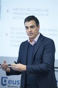 Pedro Sánchez denuncia que Rajoy sigue sin aclarar cómo garantizará la viabilidad de las pensiones