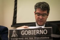 Nadal dice que subir pensiones mínimas y de viudedad por decreto "no encaja" con la doctrina del TC