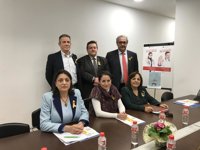 El Colegio de Médicos insta a los profesionales a denunciar las agresiones para evitar que se repitan